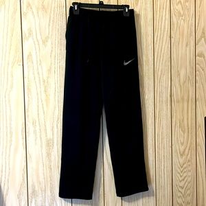 Nikes men’s pants Dri-Fit size M black